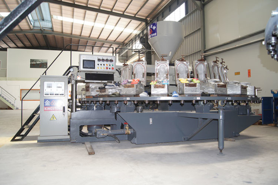 Automatische Pantoffel Chappal die de Mensenschoenen maken van Machineflip flop making machine for