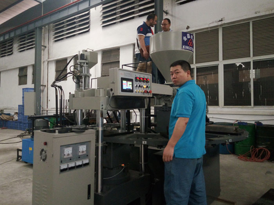 150 Paren/Uur Sandelhout dat Machine voor pvc Jelly Shoe Full Production Line maakt