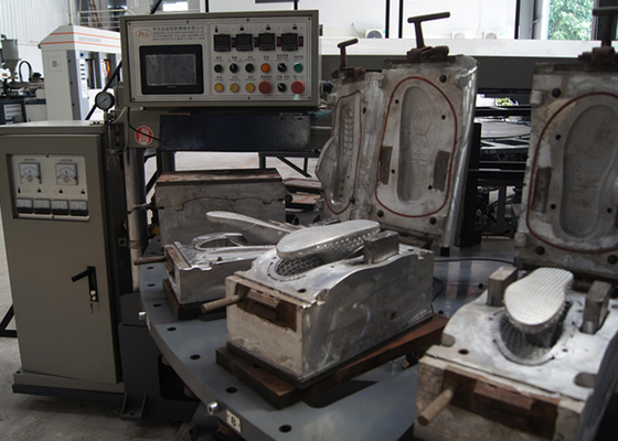 Pvc pantoffelmachine voor dames 24 Station Air Blow